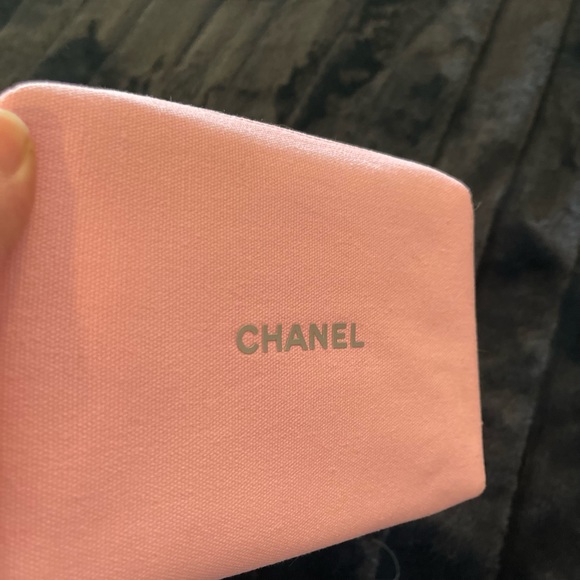 Chanel Perfume pouch Came with Chanel Chance set. 💯 Authentic Beauty line pink - Picture 2 of 7
